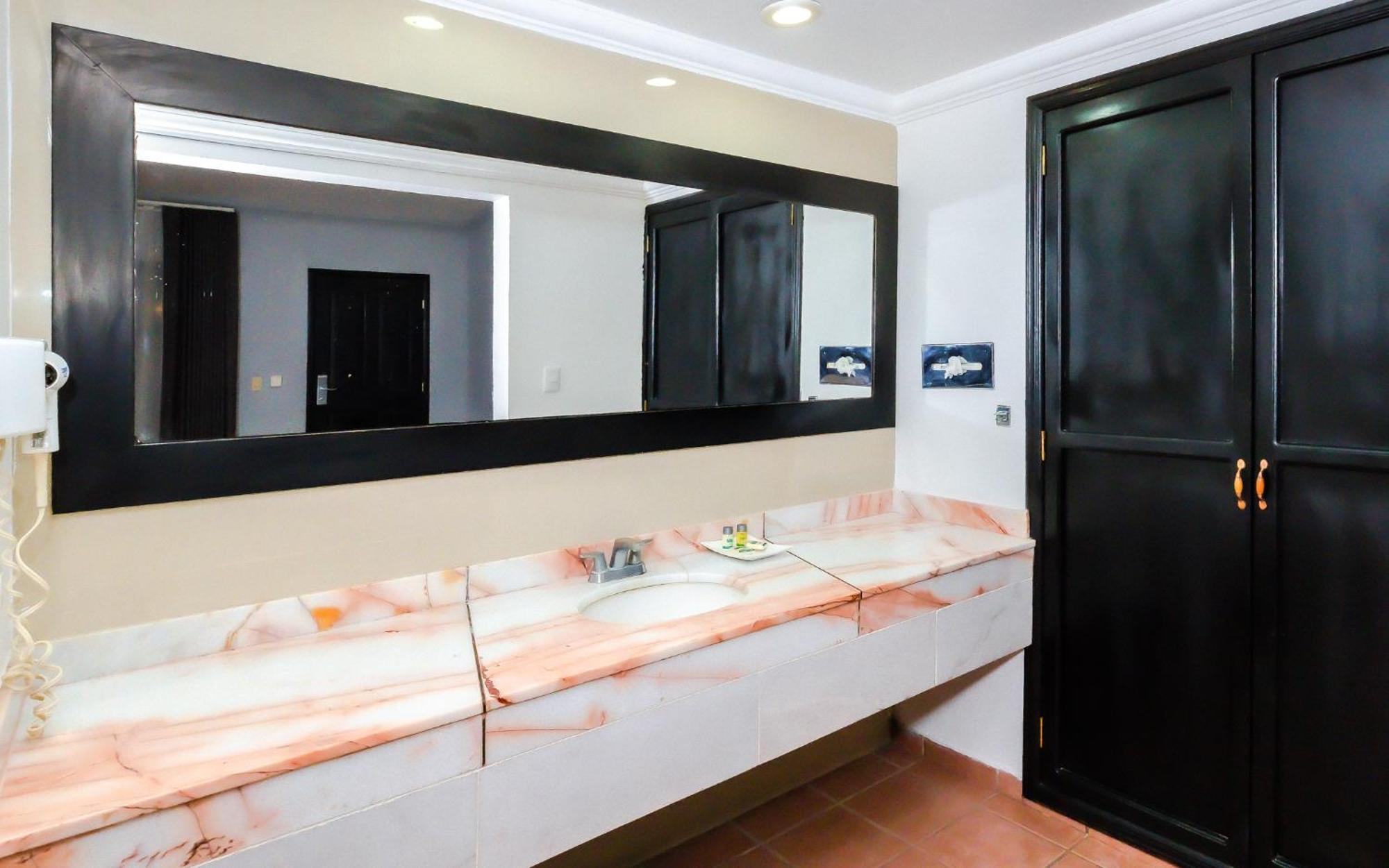 Inhouse Select Hacienda Tres Rios Hotel Culiacan Luaran gambar